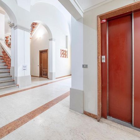 Via Emilia Centro - Stupendo Appartamento A Modena Exteriör bild