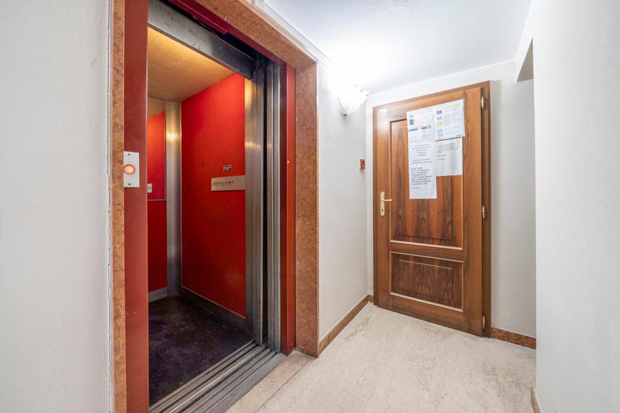 Via Emilia Centro - Stupendo Appartamento A Modena Exteriör bild