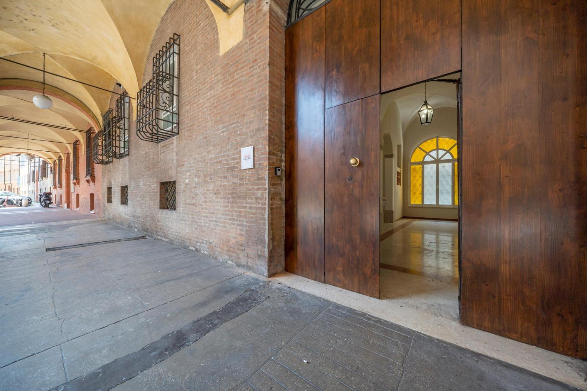 Via Emilia Centro - Stupendo Appartamento A Modena Exteriör bild